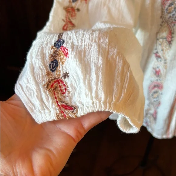 Bohemian Embroidered Button-Down Blouse - Picture 4 of 9